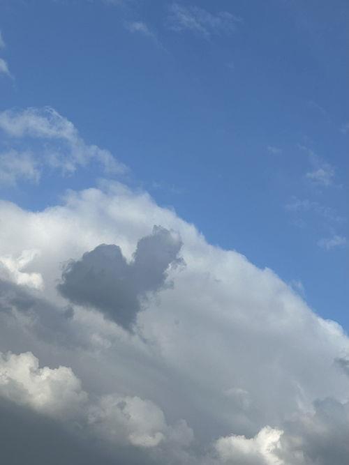 ハートの雲